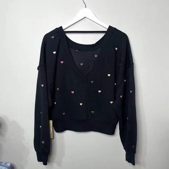 Embroidered Hearts Black Cropped Sweatshirt Pullover Nwt - Picture 4 of 7